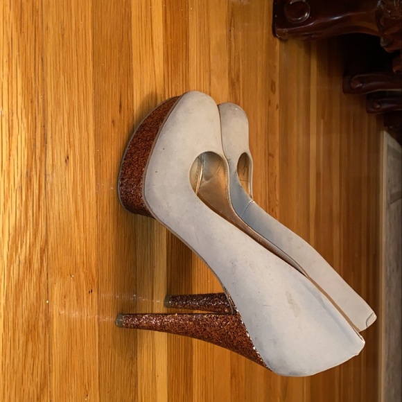 Nude pumps - Picture 3 of 3